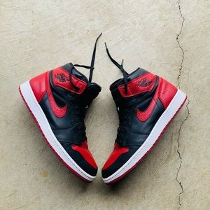 Nike Air Jordan 1 Bred banned (2016)